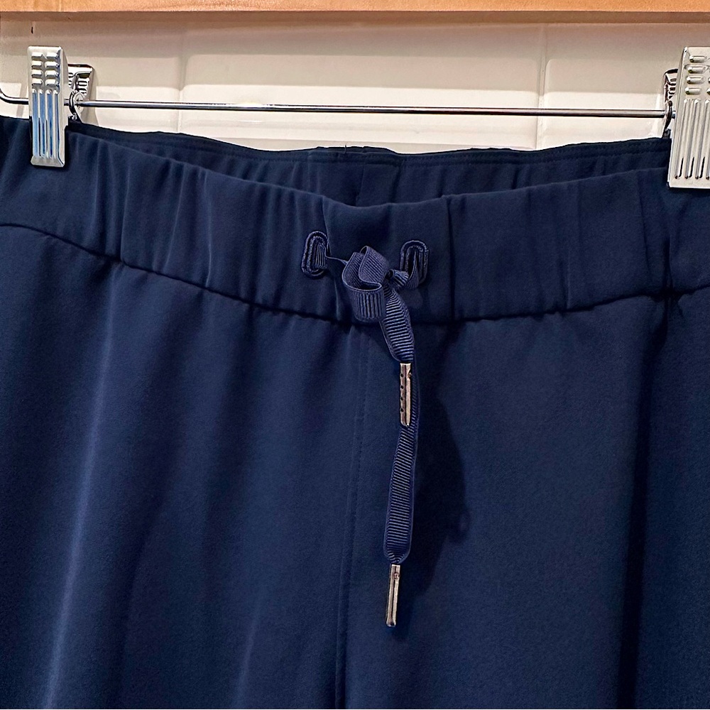 🍋Lululemon On the Fly Joggers in Navy - Picture 7 of 13